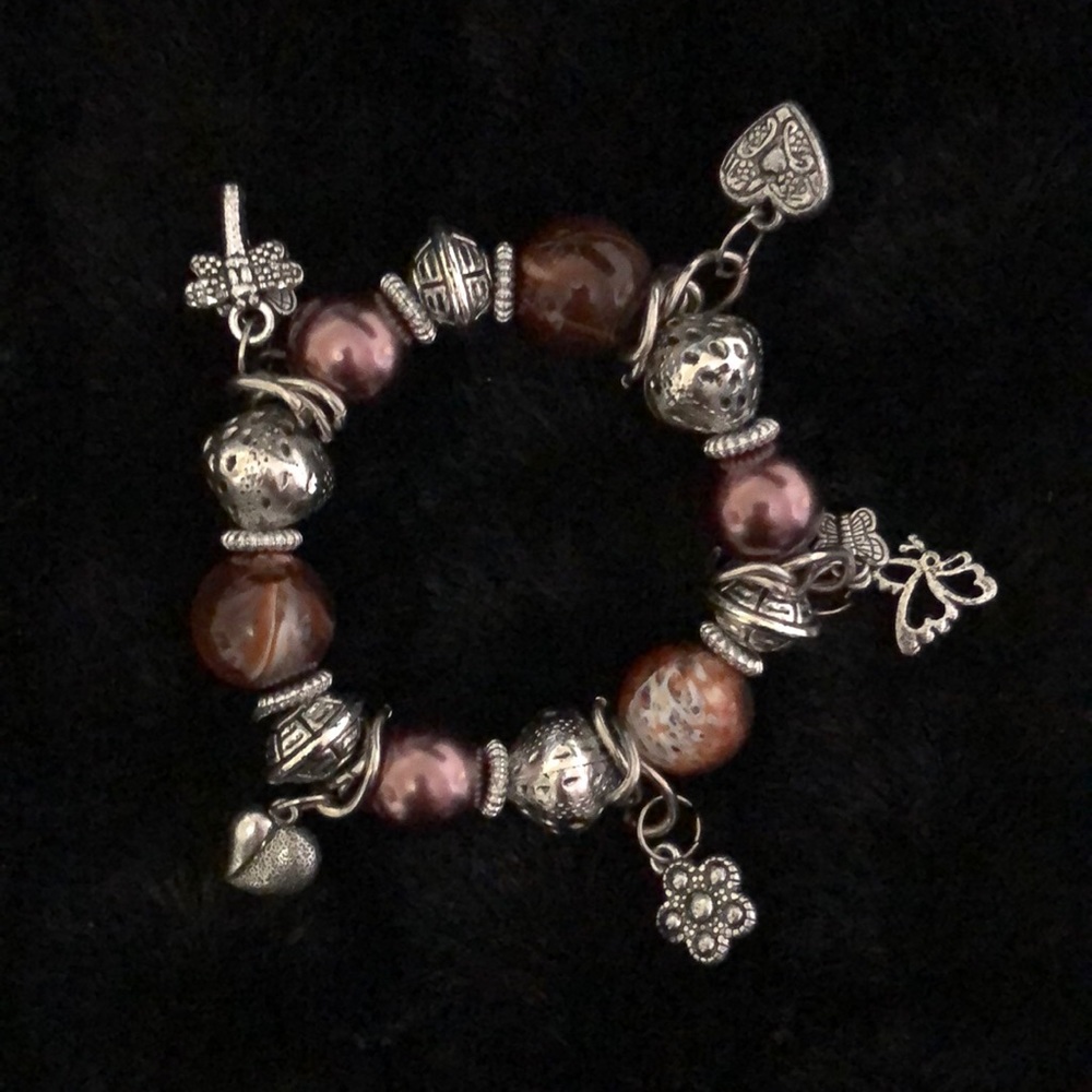 Brown bead and charm stretch bracelet